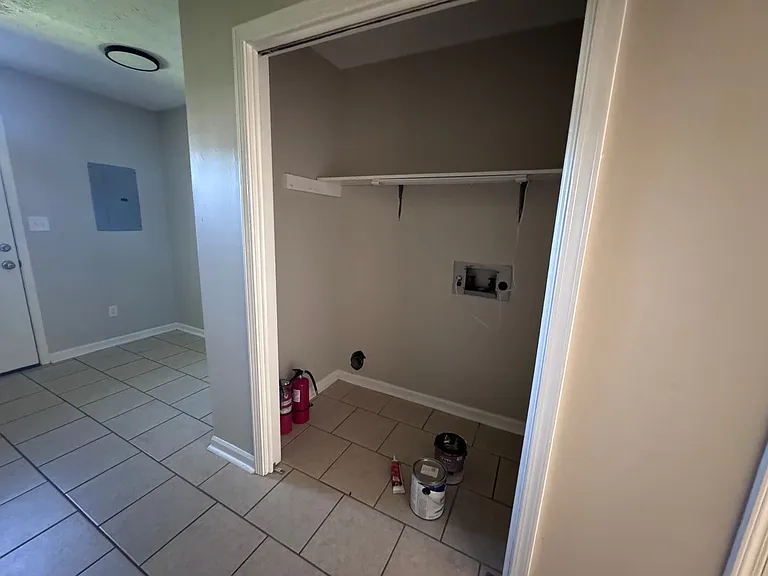 107 Grogan Cir — Photo 7