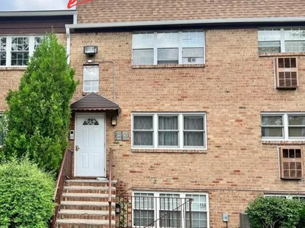 351 College Dr, Edison, NJ 08817