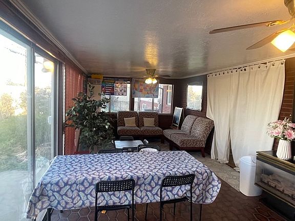 5th image of 70 S Westwood Dr