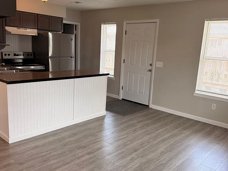 6218 Hilltop Ave #C — Photo 5