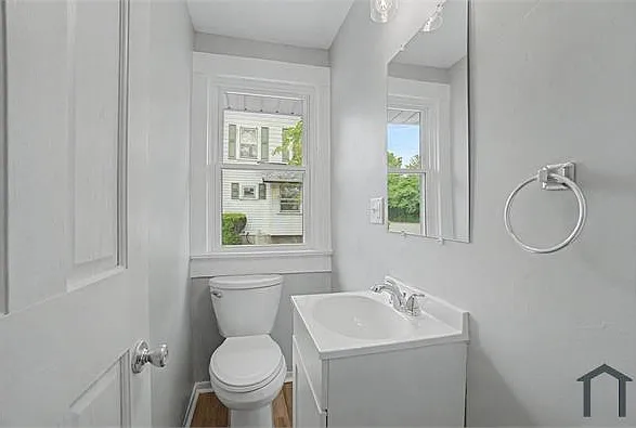 2600 Wayne Ave — Photo 11