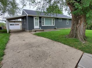 14 5th Dr, Decatur, IL 62521