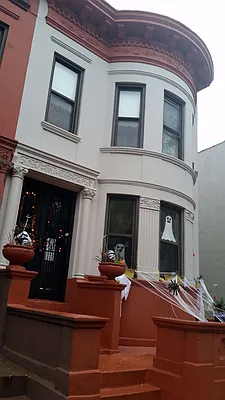 Rented by Signature Property Realty | media 26