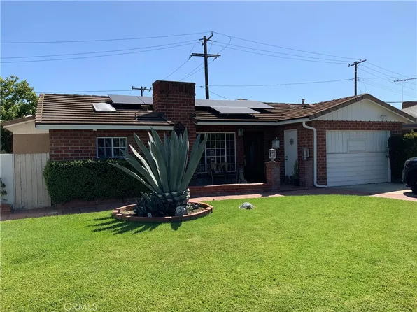 8708 Cherokee Dr, Downey, CA 90241