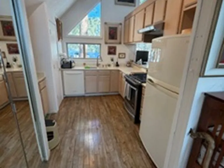 949 Dana Ct #13 — Photo 27