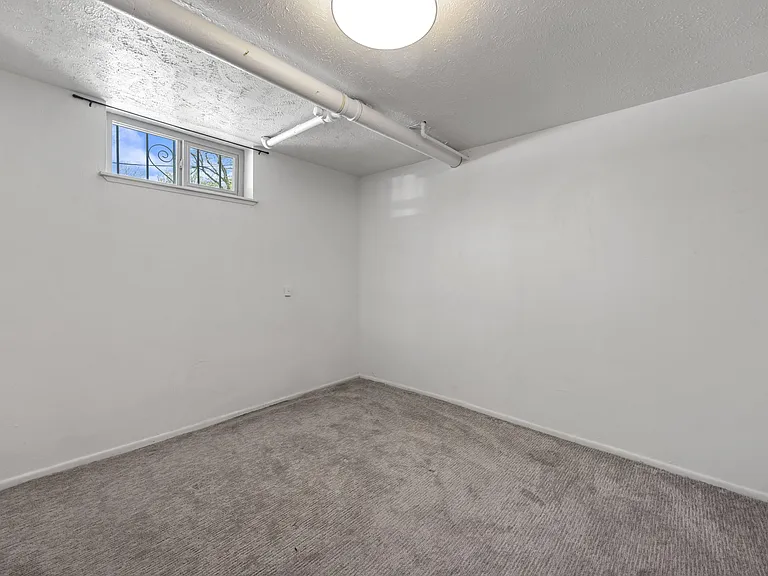 1674 Monroe St — Photo 20