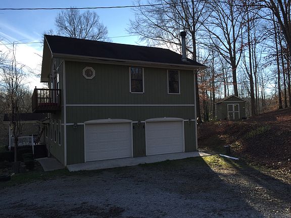 3rd image of 135 Farr Ln