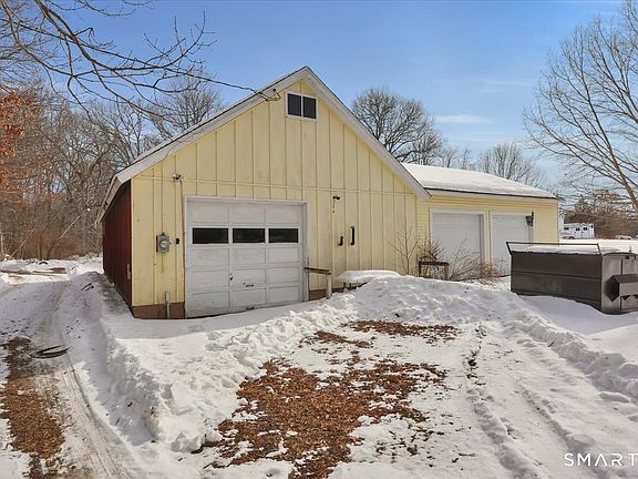 4th image of 369 Pond Meadow Road