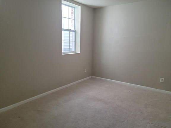 3rd image of 10537 Poagues Battery Dr #1
