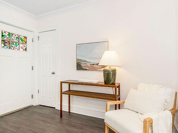 4th image of 6217 Forest Ave