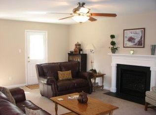 1635 Hollow Log Dr, Powhatan, VA 23139