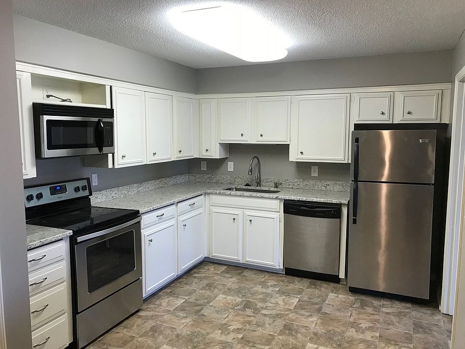 2nd image of 2900 W 53rd St APT 202
