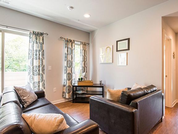 2nd image of 545 E Wister St APT 112