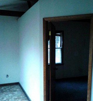 4th image of 1303 S Hickory St