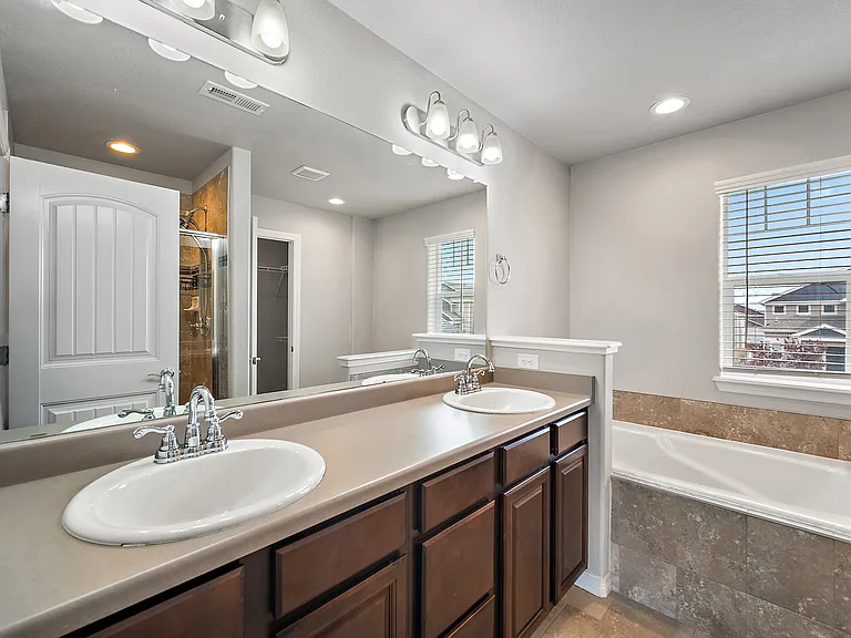 10873 Rowley Dr — Photo 15