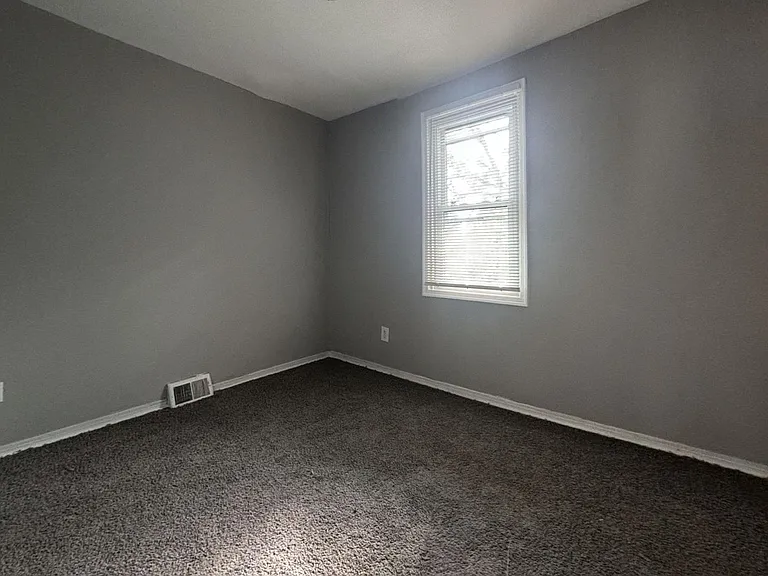 22 N Conestoga St — Photo 7