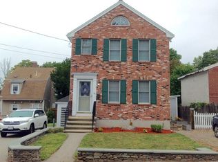 68 Whitney Ave, Lowell, MA 01850