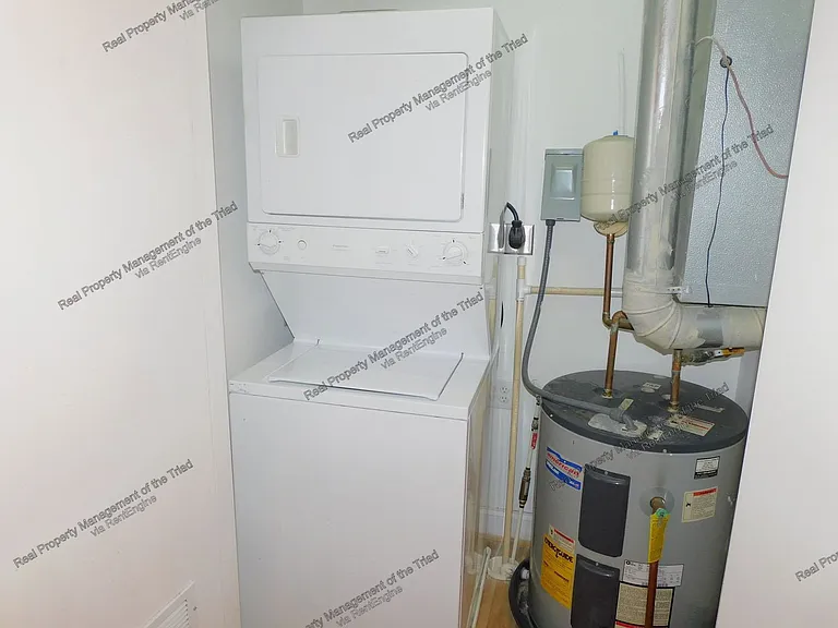 220 W Market St #105 — Photo 12