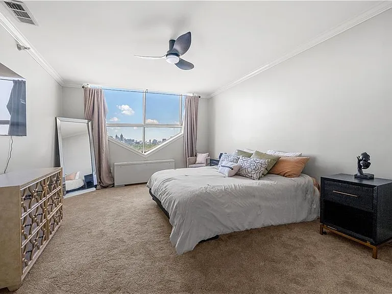 2479 Peachtree Rd NE #1801 — Photo 18