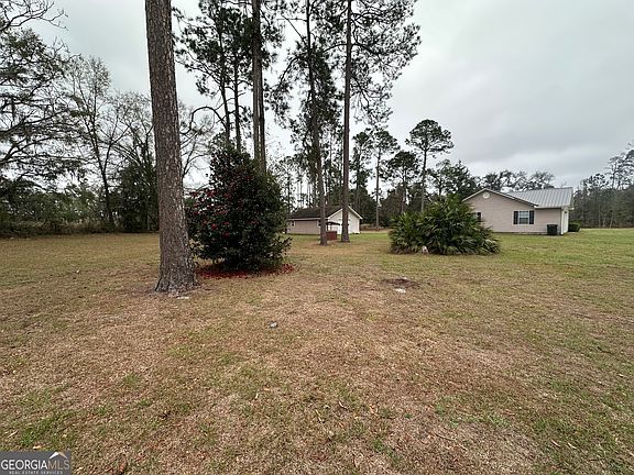 5th image of 3745 Fern Bank Rd