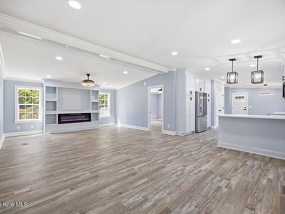 4th image of 234 Bullard Road