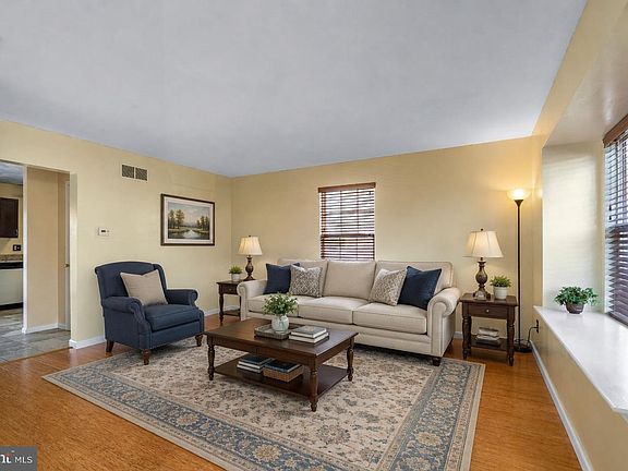 4th image of 127 Rosie Dr