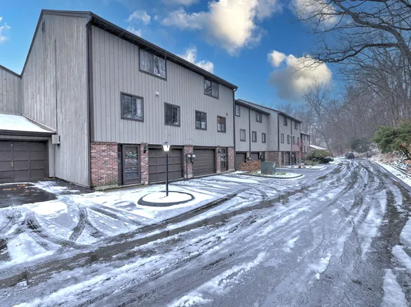 3379 Whitney Avenue #14, Hamden, CT 06514