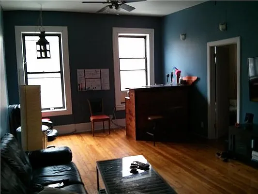 Rented by R New York | media 42