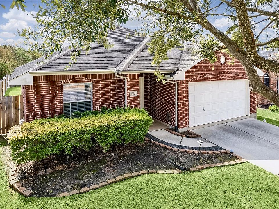 1st image of 7315 Lyndhurst Village Ln