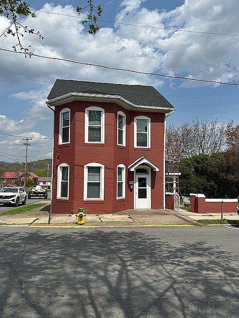 Front view - corner lot