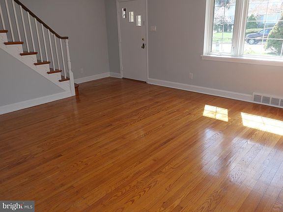 4th image of 517 Weymouth Rd