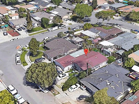 2nd image of 1866 Sarasota Way