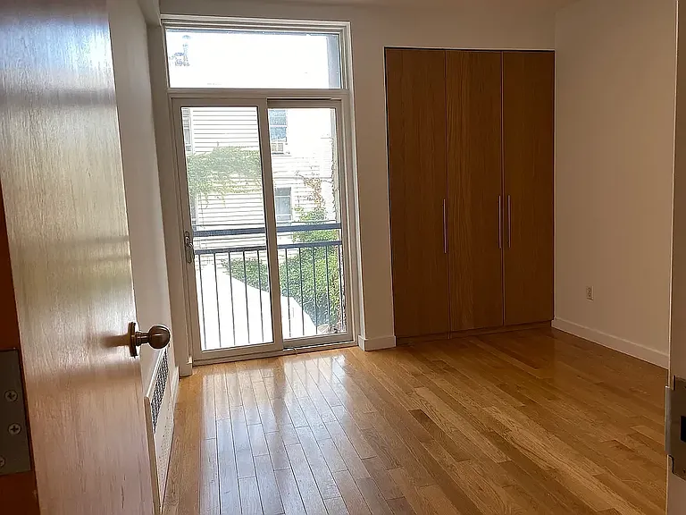 96 Diamond St #2B — Photo 3