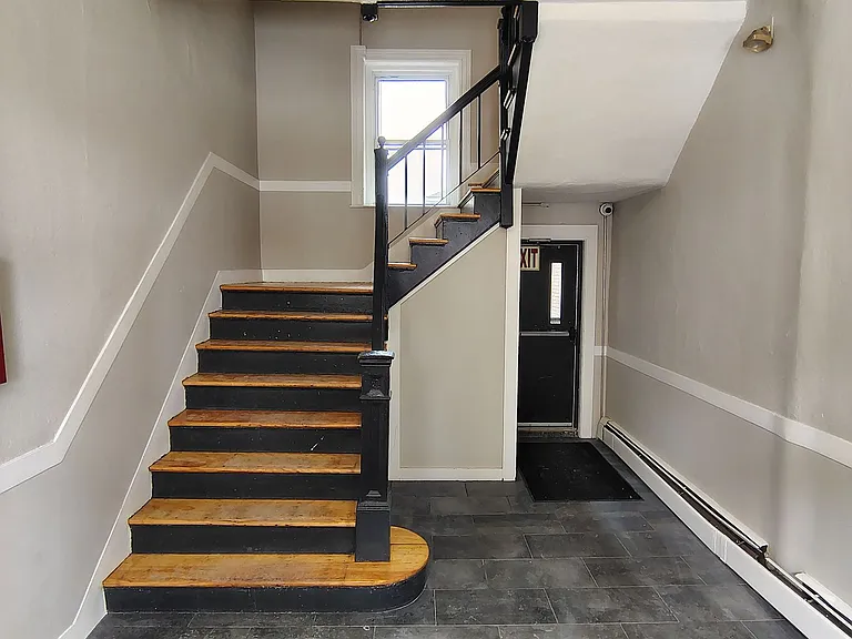 260 Washington Apartments Modern Living in the Heart of Salem — Photo 1