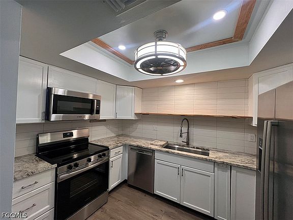 4th image of 3906 SE 11th Pl APT 606