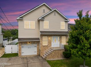 36 Main St, Port Monmouth, NJ 07758