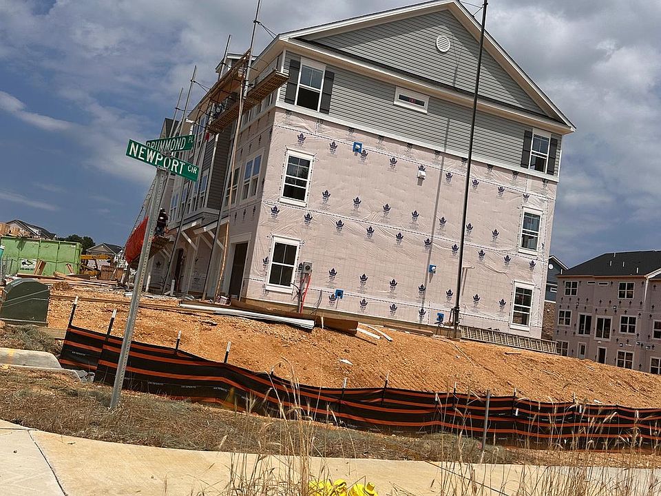 2nd image of 10884 Drummond Pl