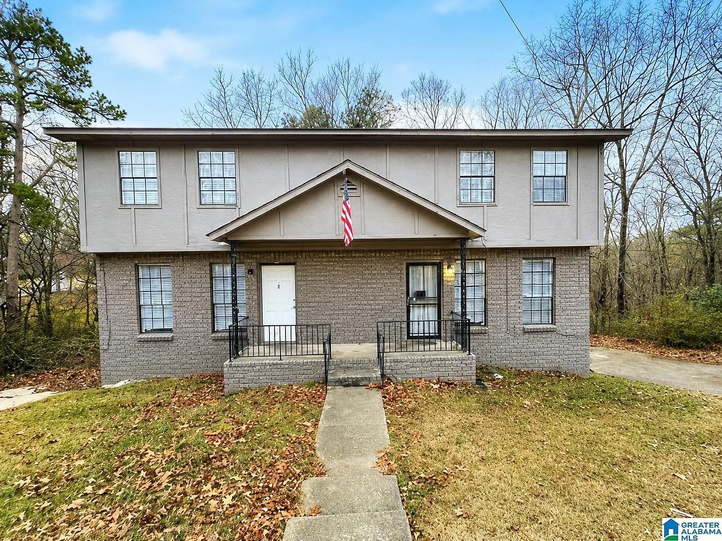 3 bed, 1.5 bath, $850 — Photo 2
