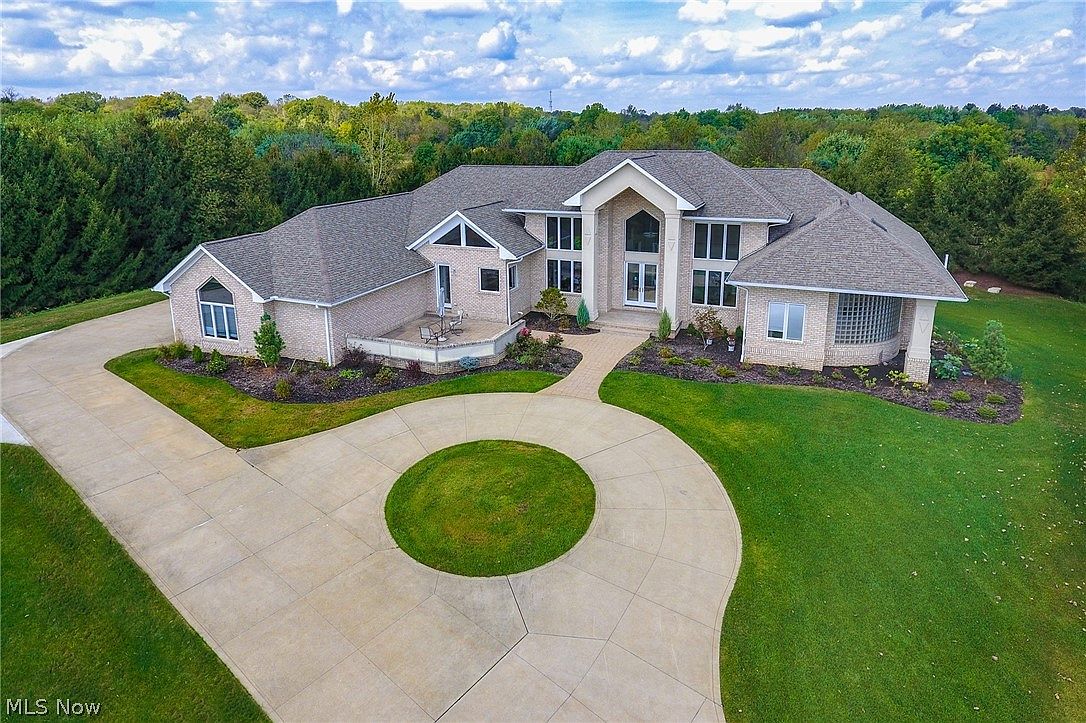 1723 Applegrove St NE, Canton, OH 44721 Zillow