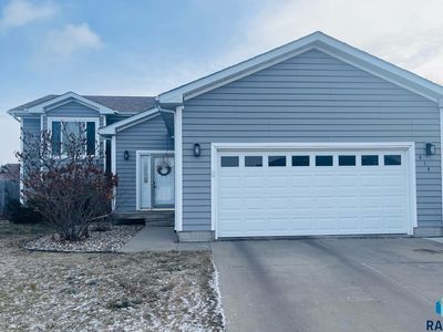 414 Augustana Ave, Harrisburg, SD, 57032