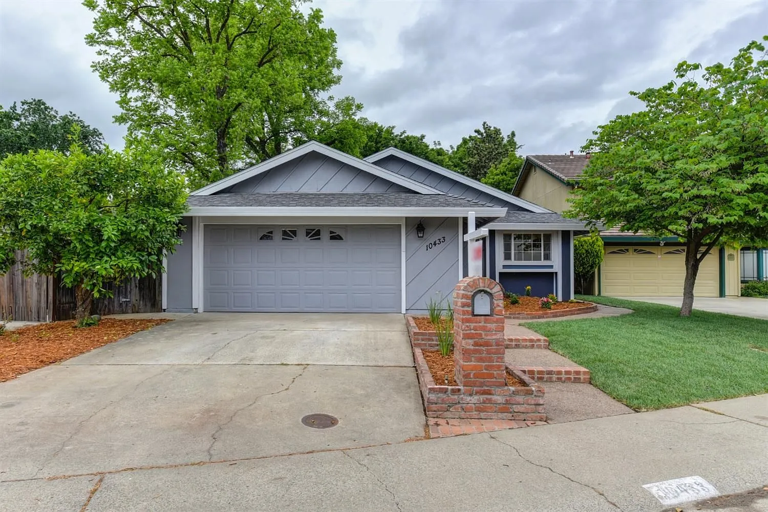 10433 Wood Bridge Way photo 1