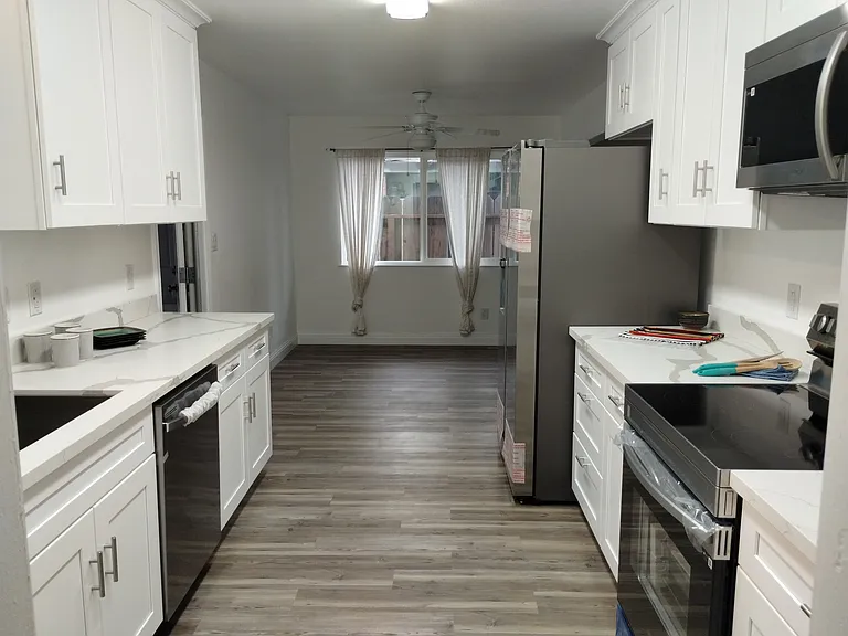 637 Grambling Ct — Photo 8