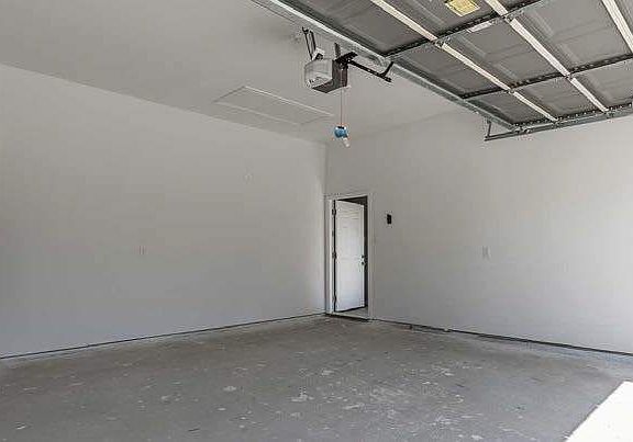 4th image of 7808 S Hampton Rd #2301