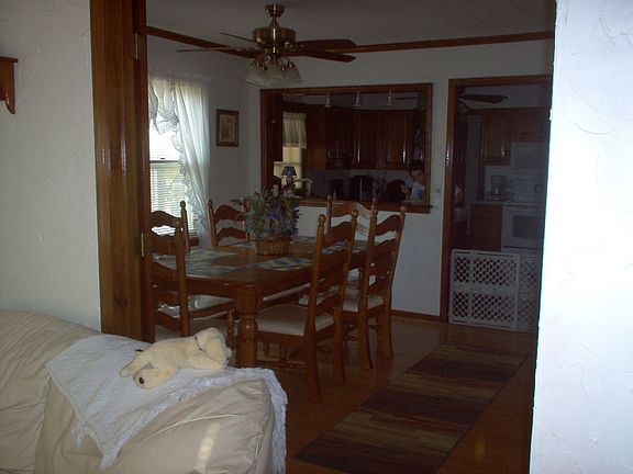 carolina room looking into dinning room