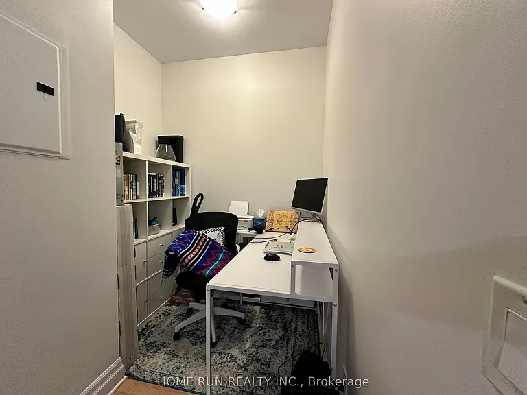 235 Kent St #714 — Photo 9