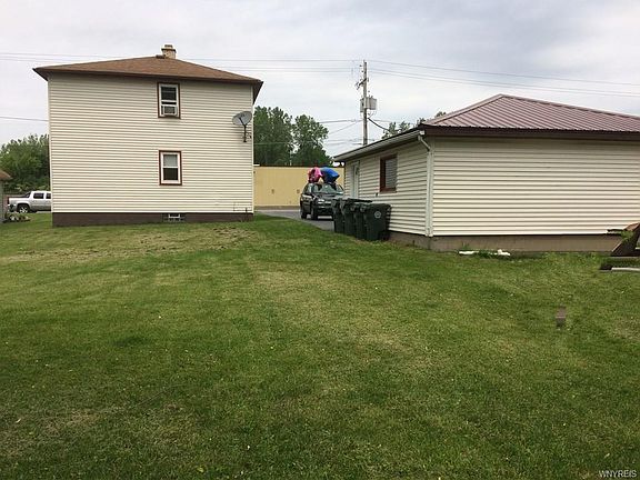 2nd image of 167 Gould Ave