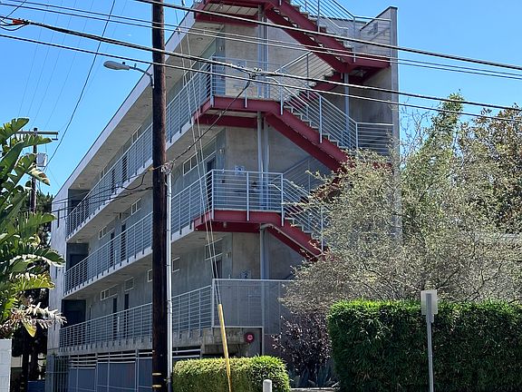 3rd image of 12114 Idaho Ave Unit 0