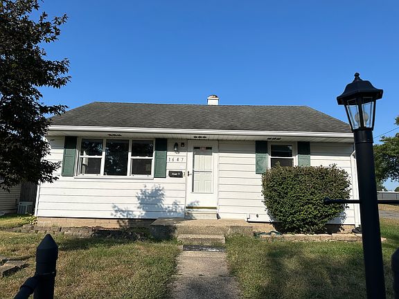 2nd image of 1647 N Wellington St