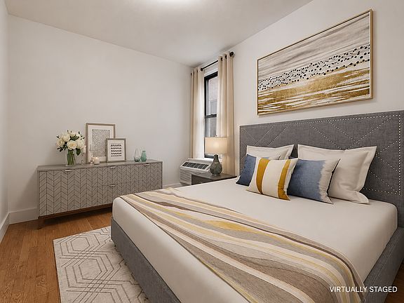 4th image of 409 Stockholm St #2B