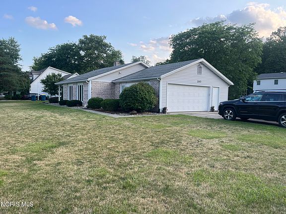 5th image of 207 Illinois Dr